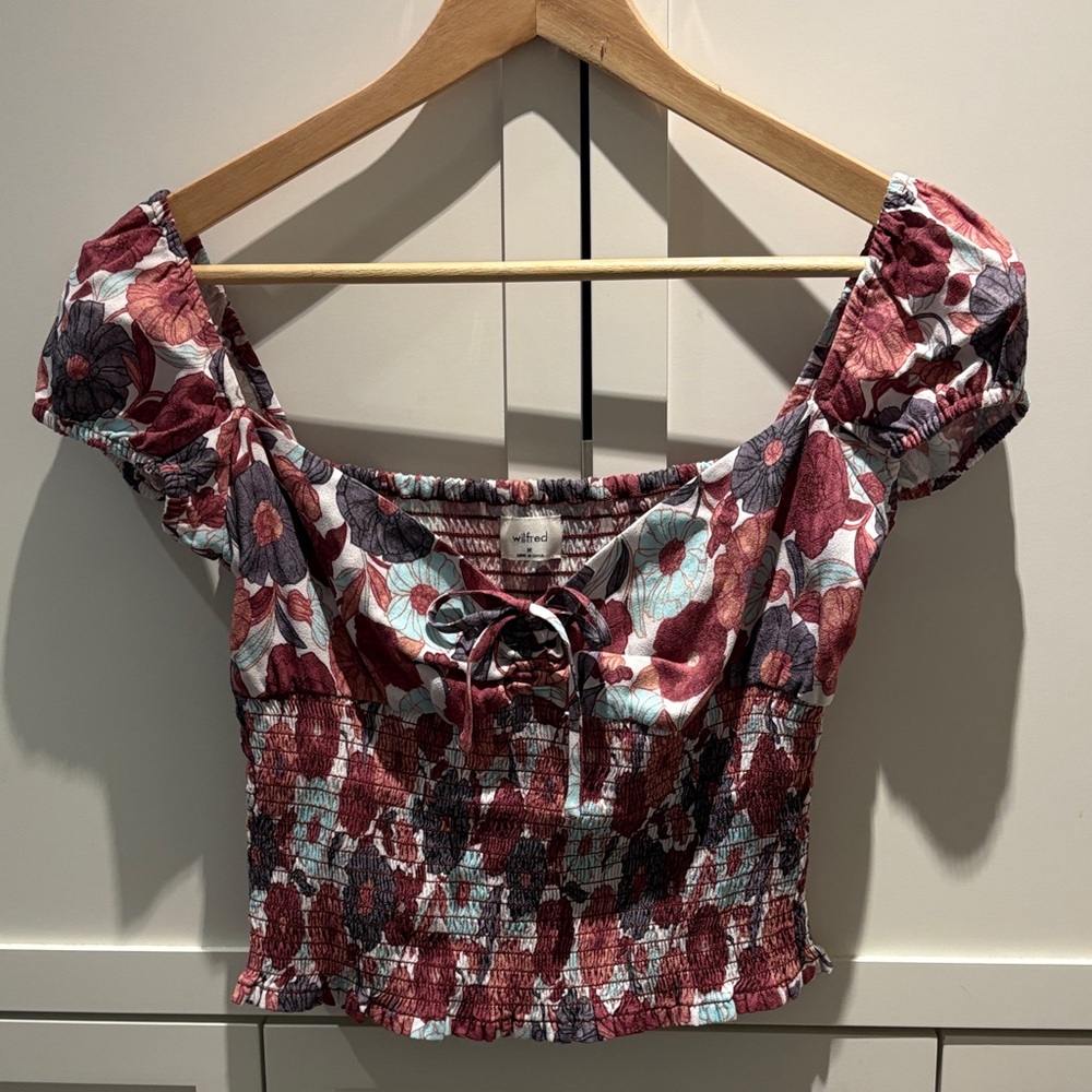 Wilfred Floral Crop Top in Red and Gray